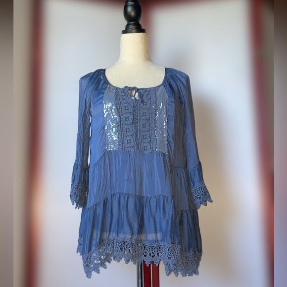 Scandal Made in Italy Silk Blend Steel Blue Blouse w/Sequins & Bell Sleeves (L)
