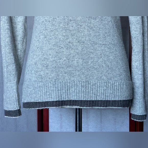 Banana Republic Heather Gray Wool/Cashmere V-Neck Sweater (Size: Small)