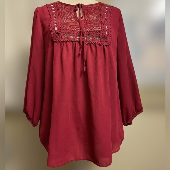 Is Byer Red Pullover Chiffon Blouse w/Lace Top & Elastics on Sleeves (Large)