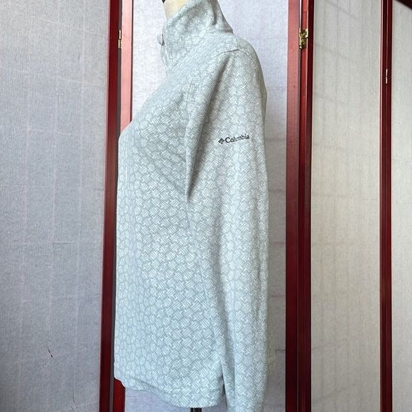 Columbia Gray and White Designed Lightweight Pullover Fleece (Size: Medium)