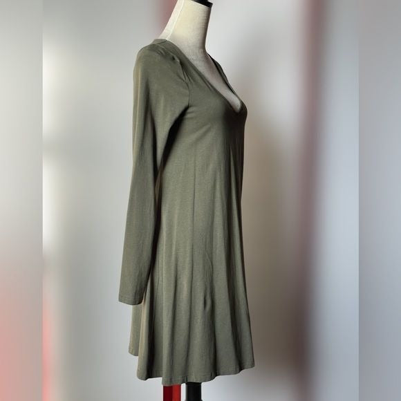 Express Olive Green Long Sleeve Soft V-Neck Cotton Blend Dress (Medium)