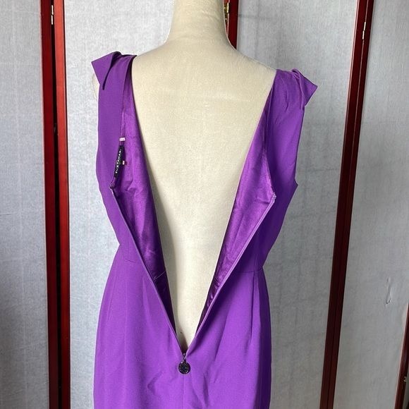 Elie Tahari “Meredith” Purple Sheath Dress with Twisted Shoulder Straps Size: 12