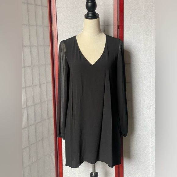 Express Black V-Neck Shift Tunic Dress w/Sheer Long Sleeves (Size: Large)