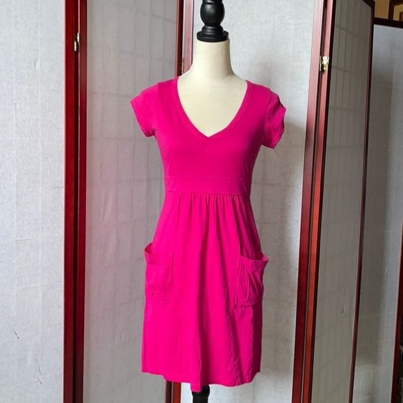 Old Navy Barbiecore Hot Pink Short Sleeve Dress w/Pockets (Size: Small)